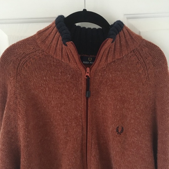 Men’s Fred Perry Rust & Navy Blue Sweater Small - Picture 2 of 7